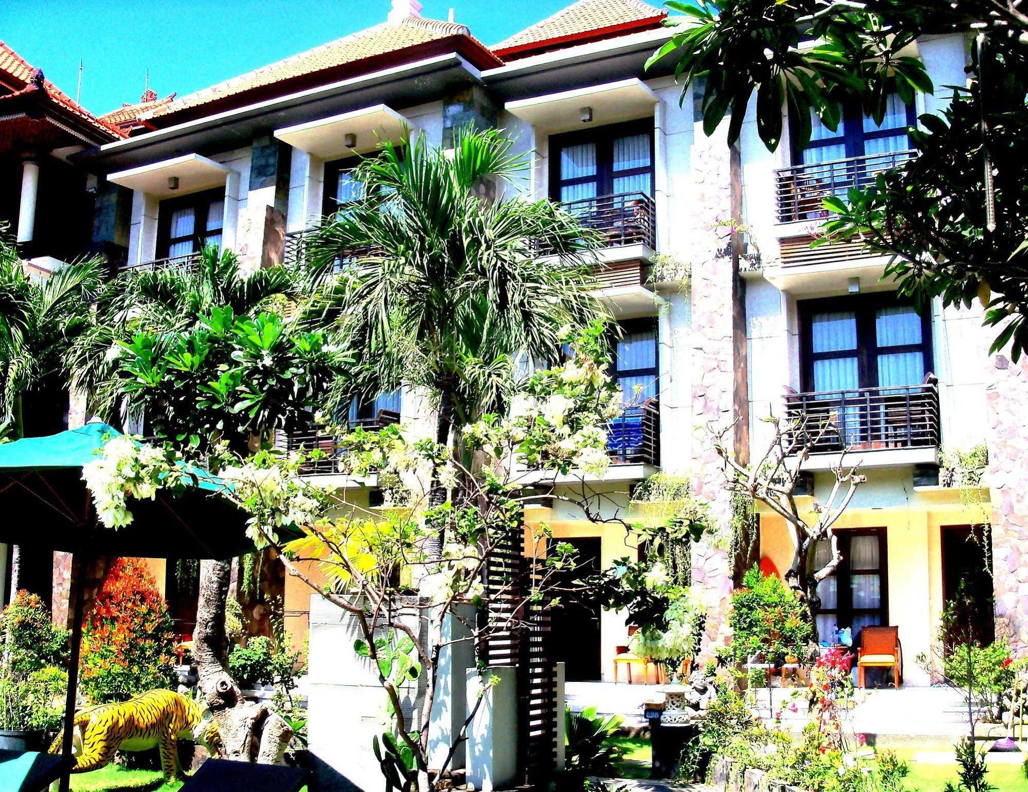 קוטה לומבוק La Walon Hotel מראה חיצוני תמונה